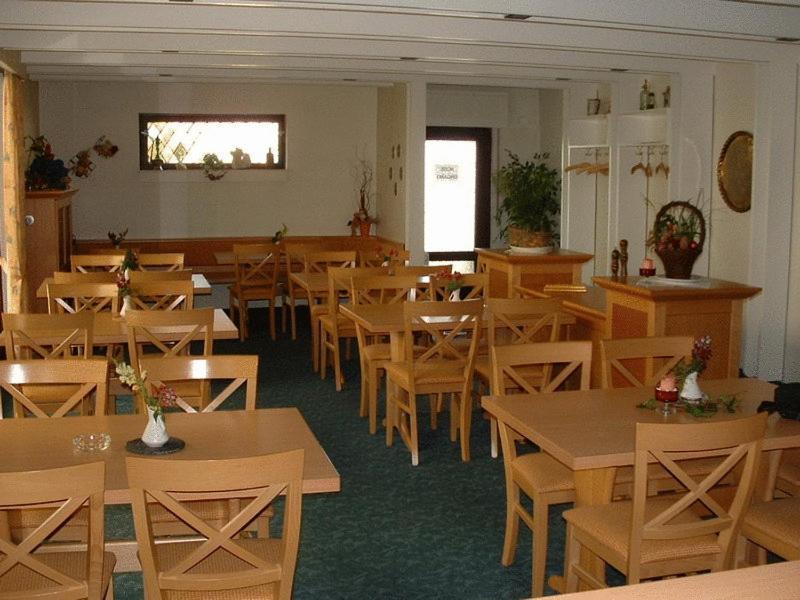 Hotel Koch Maingau Obertshausen Bagian luar foto