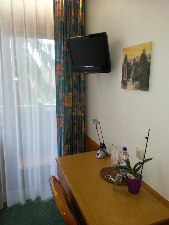 Hotel Koch Maingau Obertshausen Bagian luar foto